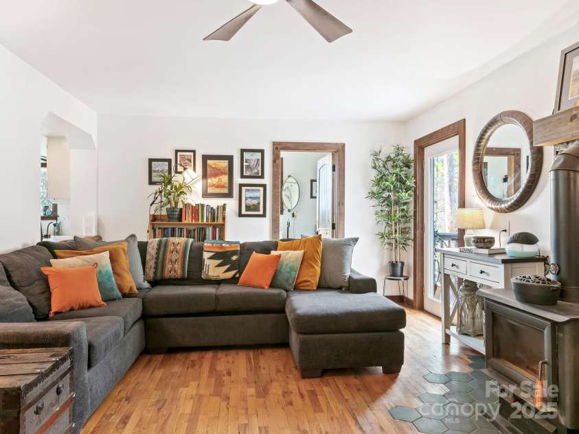 71 Mace Road, Marshall, NC 28753.  MLS# CAR4247339, YatesRealty ID 20178. 