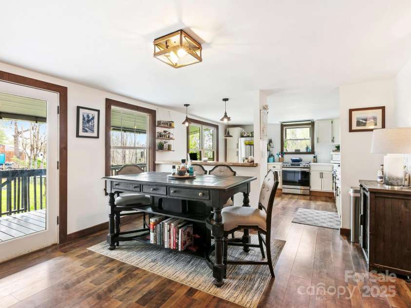 71 Mace Road, Marshall, NC 28753.  MLS# CAR4247339, YatesRealty ID 20178. 