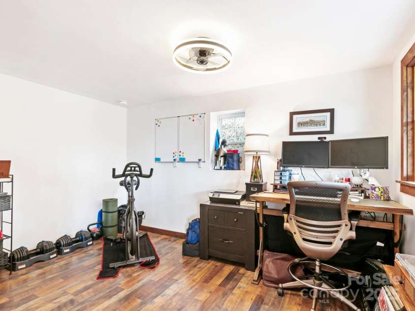 71 Mace Road, Marshall, NC 28753.  MLS# CAR4247339, YatesRealty ID 20178. 