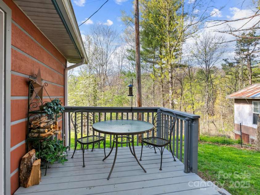 71 Mace Road, Marshall, NC 28753.  MLS# CAR4247339, YatesRealty ID 20178. 