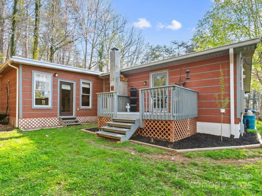 71 Mace Road, Marshall, NC 28753.  MLS# CAR4247339, YatesRealty ID 20178. 