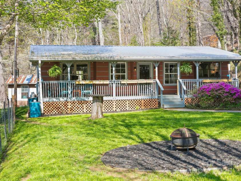 71 Mace Road, Marshall, NC 28753.  MLS# CAR4247339, YatesRealty ID 20178. 