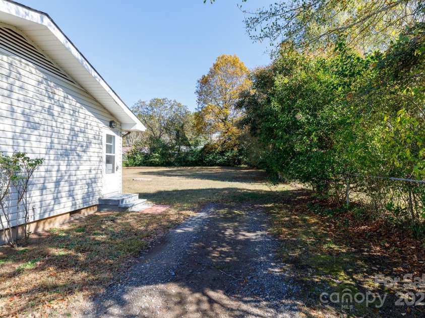 107 Mint Street, Clover, SC 29710.  MLS# CAR4318117, YatesRealty ID 20179. 