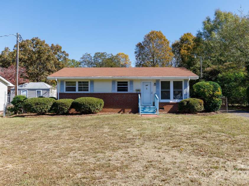 107 Mint Street, Clover, SC 29710.  MLS# CAR4318117, YatesRealty ID 20179. 