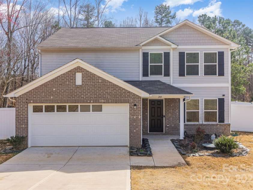 205 Athens Drive, Salisbury, NC 28147.  MLS# CAR4232692, YatesRealty ID 20179. 
