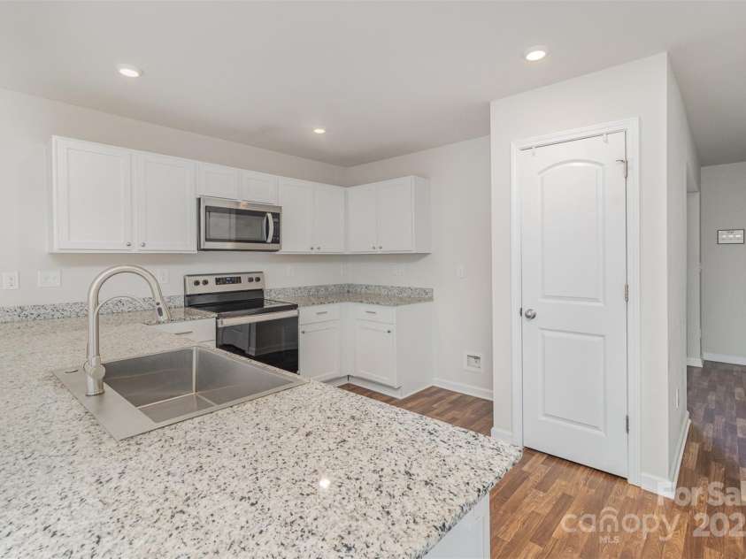 205 Athens Drive, Salisbury, NC 28147.  MLS# CAR4232692, YatesRealty ID 20179. 