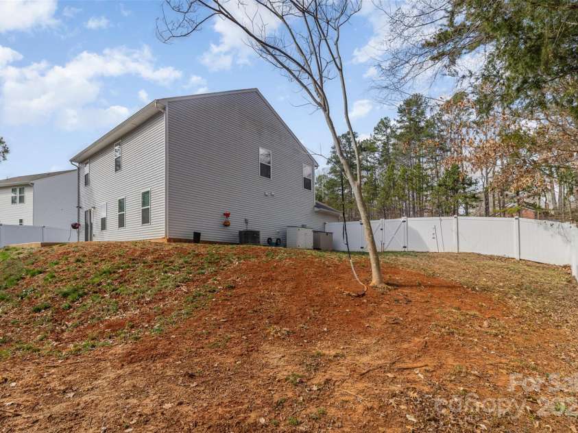 205 Athens Drive, Salisbury, NC 28147.  MLS# CAR4232692, YatesRealty ID 20179. 