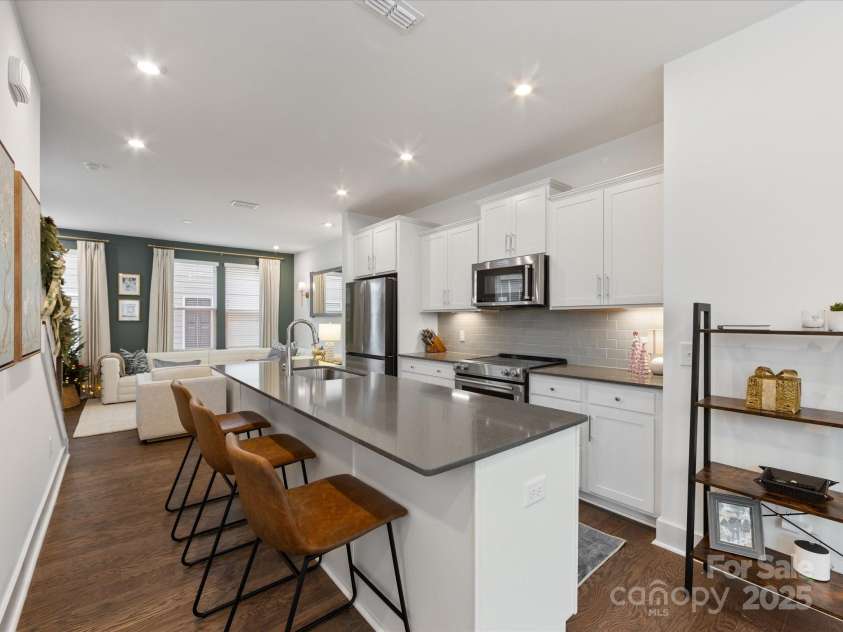 4027 Capital Ridge Court, Charlotte, NC 28205.  MLS# CAR4213738, YatesRealty ID 2018. 