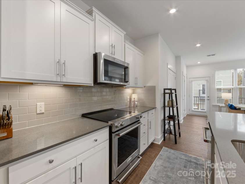 4027 Capital Ridge Court, Charlotte, NC 28205.  MLS# CAR4213738, YatesRealty ID 2018. 