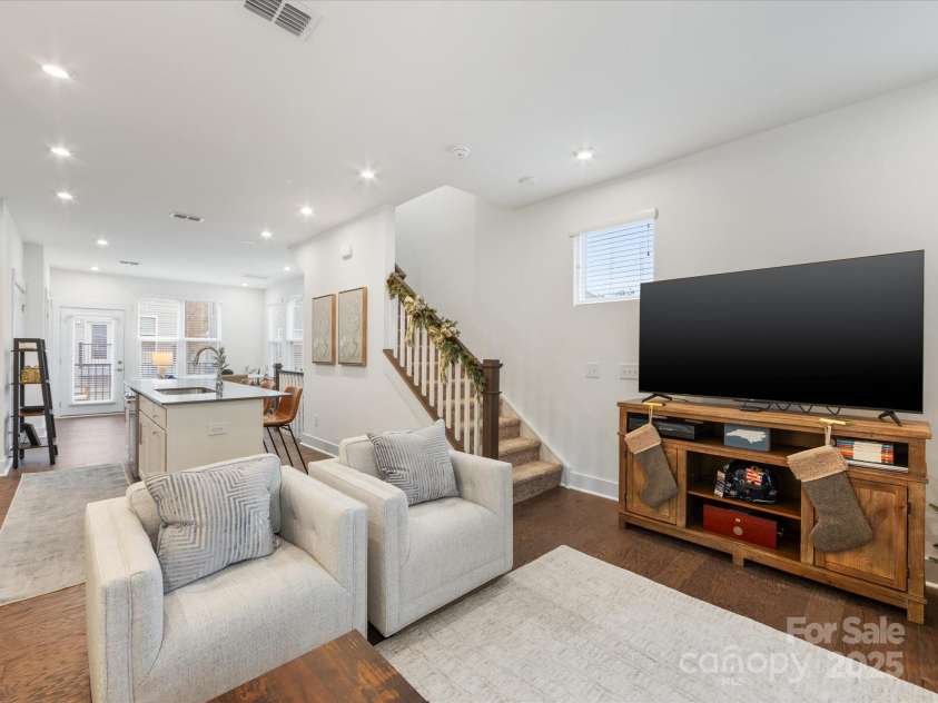 4027 Capital Ridge Court, Charlotte, NC 28205.  MLS# CAR4213738, YatesRealty ID 2018. 