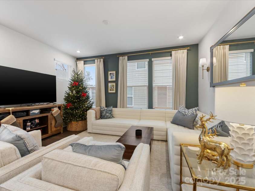4027 Capital Ridge Court, Charlotte, NC 28205.  MLS# CAR4213738, YatesRealty ID 2018. 