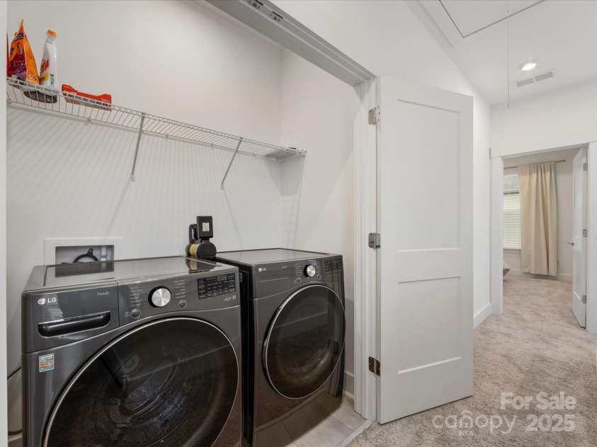 4027 Capital Ridge Court, Charlotte, NC 28205.  MLS# CAR4213738, YatesRealty ID 2018. 