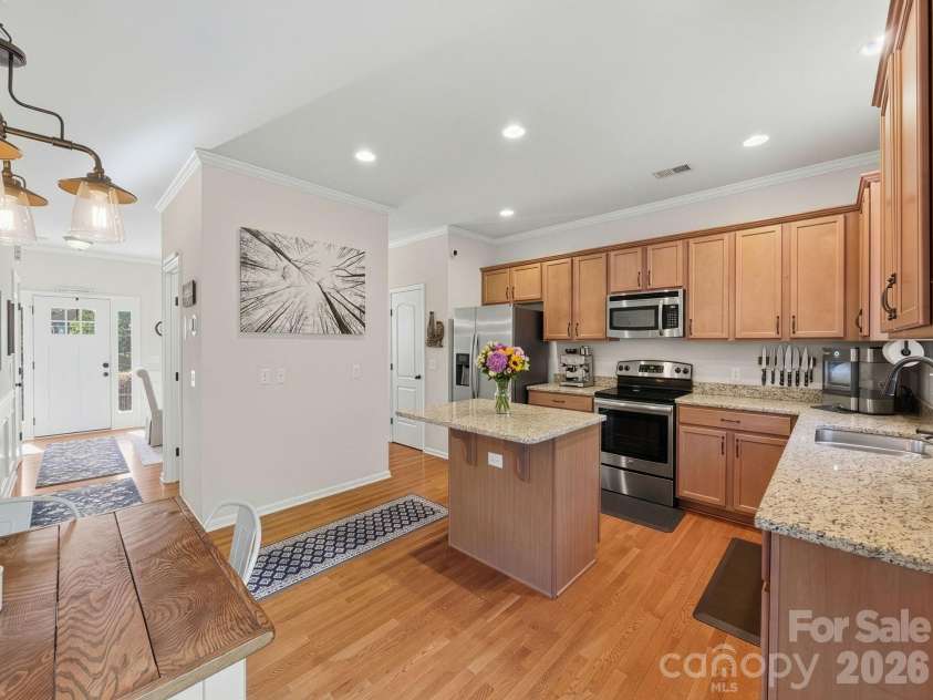 9722 Spring Crest Court, Charlotte, NC 28269.  MLS# CAR4360294, YatesRealty ID 20180. 
