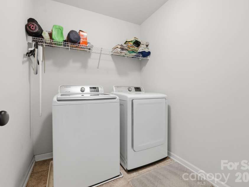 9722 Spring Crest Court, Charlotte, NC 28269.  MLS# CAR4360294, YatesRealty ID 20180. Laundry Room