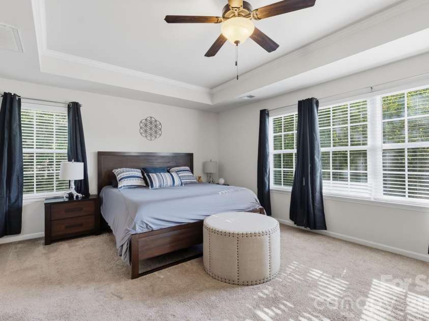 9722 Spring Crest Court, Charlotte, NC 28269.  MLS# CAR4360294, YatesRealty ID 20180. Primary Bedroom