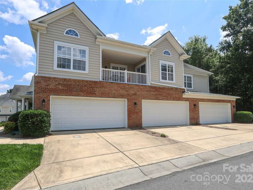 12321 Aquitaine Street, Charlotte, NC 28277.  MLS# CAR4269737, YatesRealty ID 20181. 