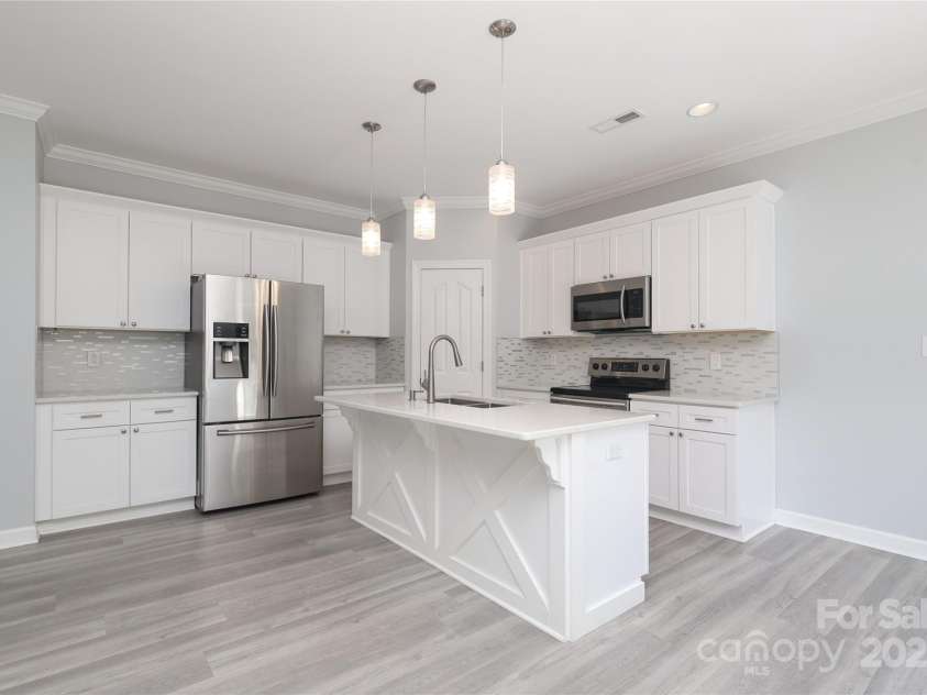 12321 Aquitaine Street, Charlotte, NC 28277.  MLS# CAR4269737, YatesRealty ID 20181. 