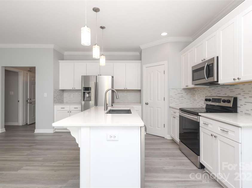 12321 Aquitaine Street, Charlotte, NC 28277.  MLS# CAR4269737, YatesRealty ID 20181. 