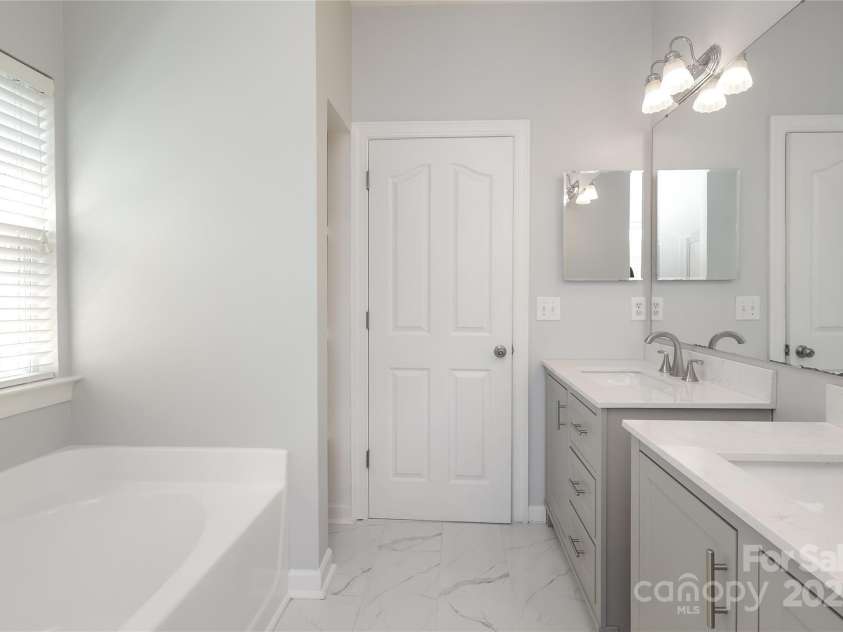 12321 Aquitaine Street, Charlotte, NC 28277.  MLS# CAR4269737, YatesRealty ID 20181. 