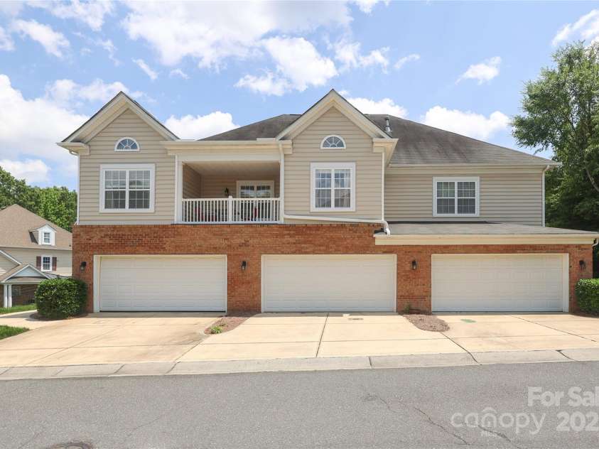 12321 Aquitaine Street, Charlotte, NC 28277.  MLS# CAR4269737, YatesRealty ID 20181. 