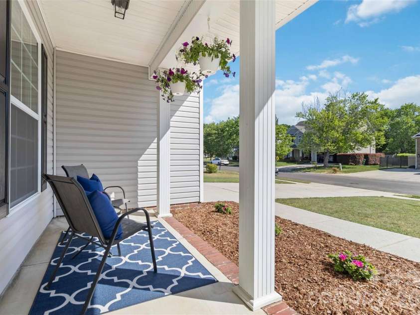 2141 Bluebonnet Lane, Matthews, NC 28104.  MLS# CAR4353561, YatesRealty ID 20181. 