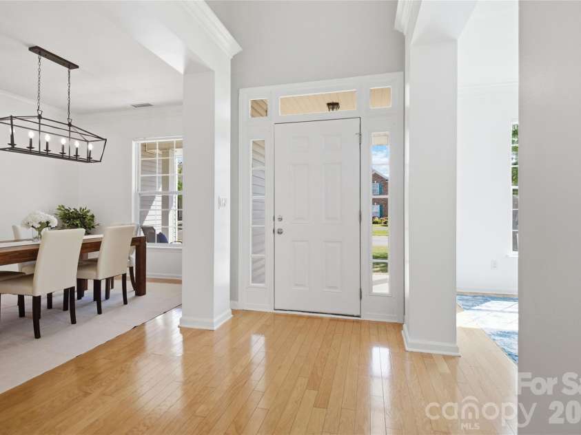 2141 Bluebonnet Lane, Matthews, NC 28104.  MLS# CAR4353561, YatesRealty ID 20181. 