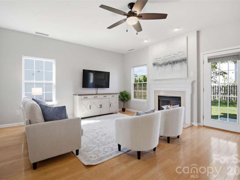 2141 Bluebonnet Lane, Matthews, NC 28104.  MLS# CAR4353561, YatesRealty ID 20181. 