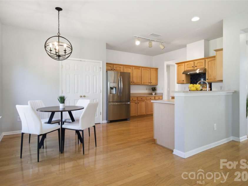 2141 Bluebonnet Lane, Matthews, NC 28104.  MLS# CAR4353561, YatesRealty ID 20181. 