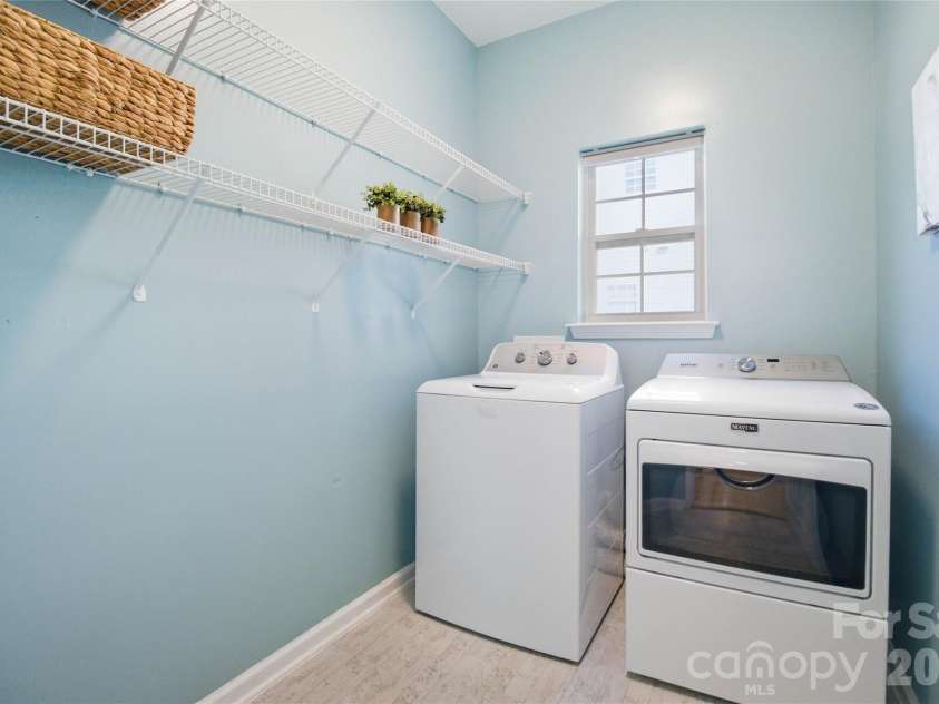 2141 Bluebonnet Lane, Matthews, NC 28104.  MLS# CAR4353561, YatesRealty ID 20181. 