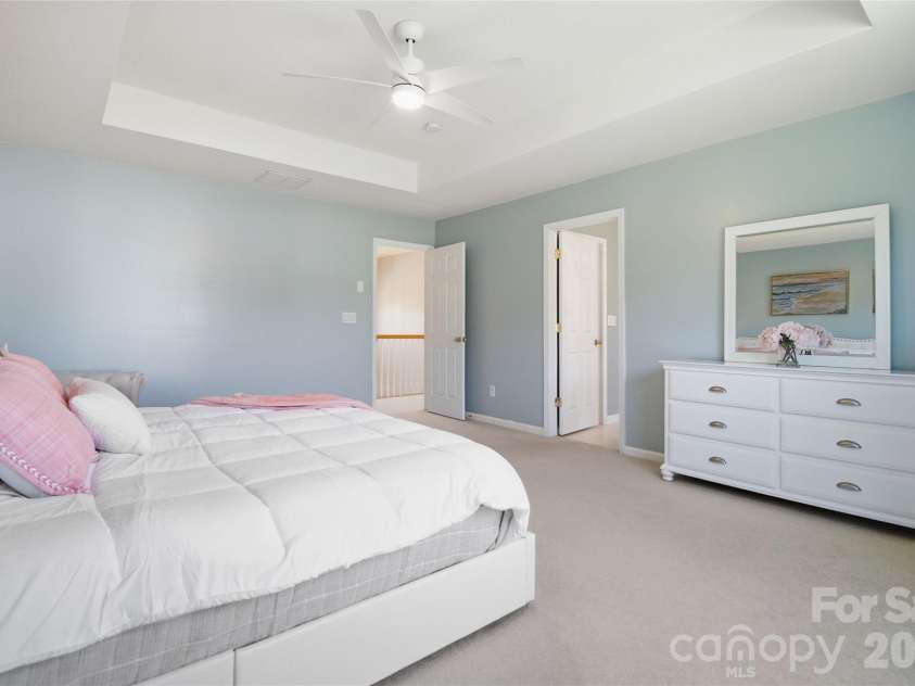 2141 Bluebonnet Lane, Matthews, NC 28104.  MLS# CAR4353561, YatesRealty ID 20181. 