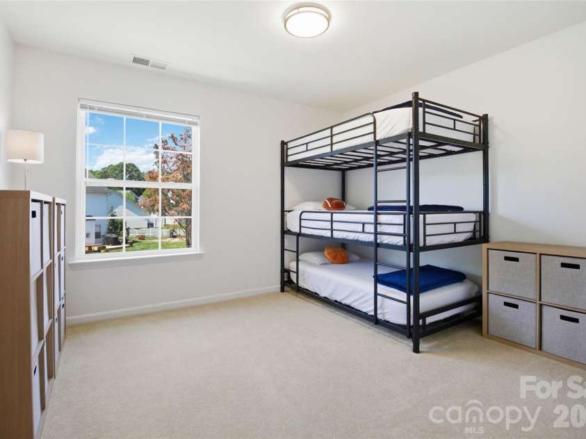 2141 Bluebonnet Lane, Matthews, NC 28104.  MLS# CAR4353561, YatesRealty ID 20181. 