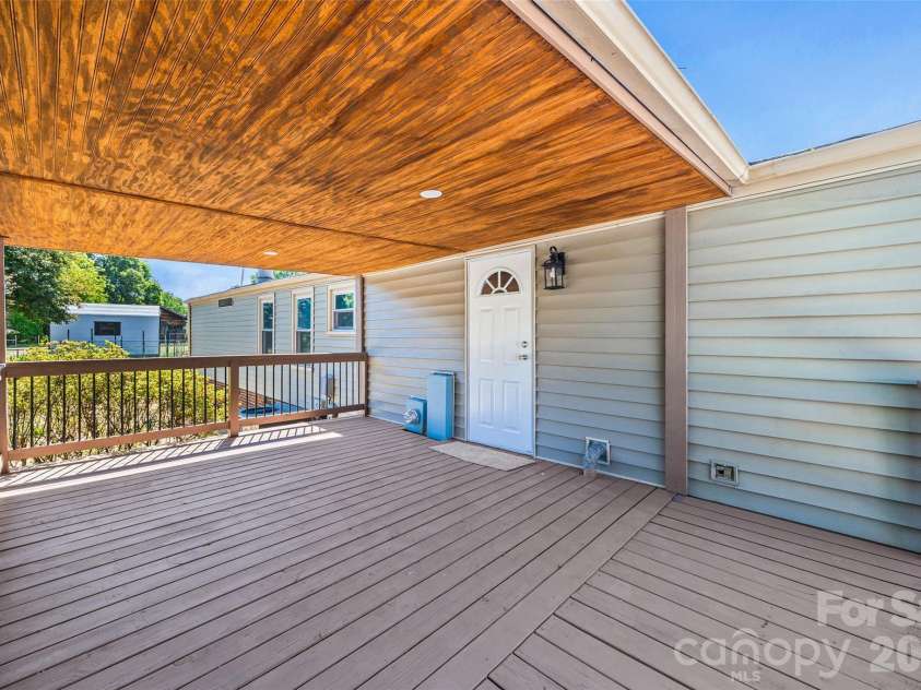 5760 Turner Drive, Kannapolis, NC 28081.  MLS# CAR4378549, YatesRealty ID 20182. 
