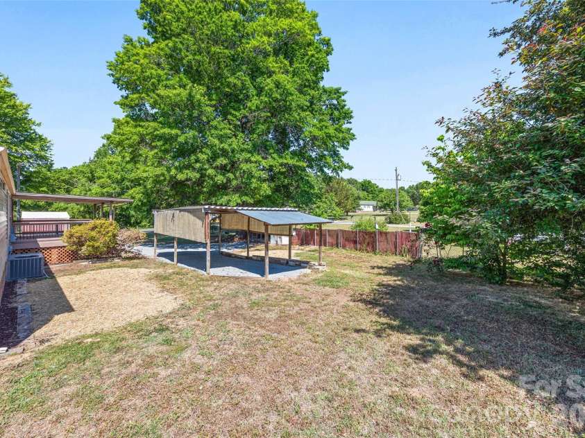5760 Turner Drive, Kannapolis, NC 28081.  MLS# CAR4378549, YatesRealty ID 20182. 