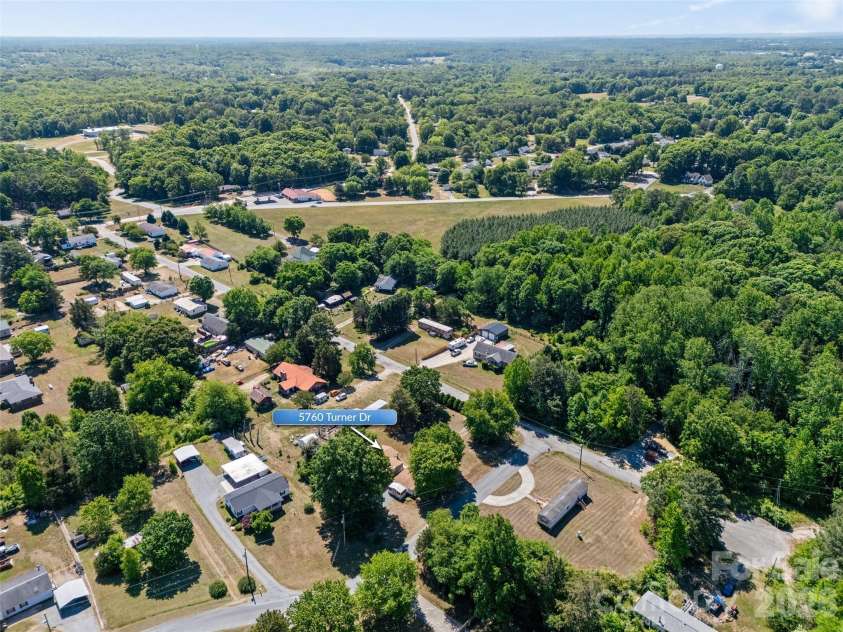 5760 Turner Drive, Kannapolis, NC 28081.  MLS# CAR4378549, YatesRealty ID 20182. 