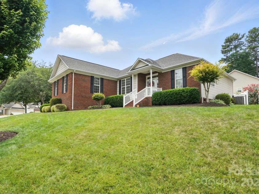 2300 Wednesbury Court, Kannapolis, NC 28083.  MLS# CAR4279823, YatesRealty ID 20183. Manicured Landscape