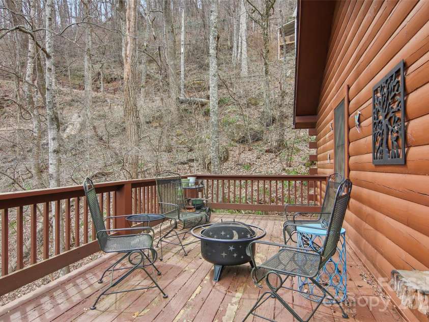 680 Creekside Drive, Maggie Valley, NC 28751.  MLS# CAR4232655, YatesRealty ID 20184. 