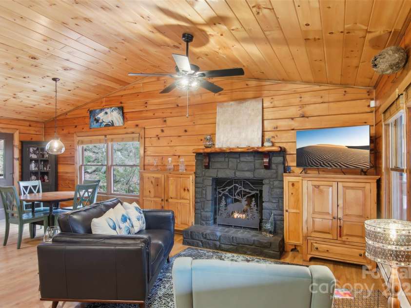 680 Creekside Drive, Maggie Valley, NC 28751.  MLS# CAR4232655, YatesRealty ID 20184. 