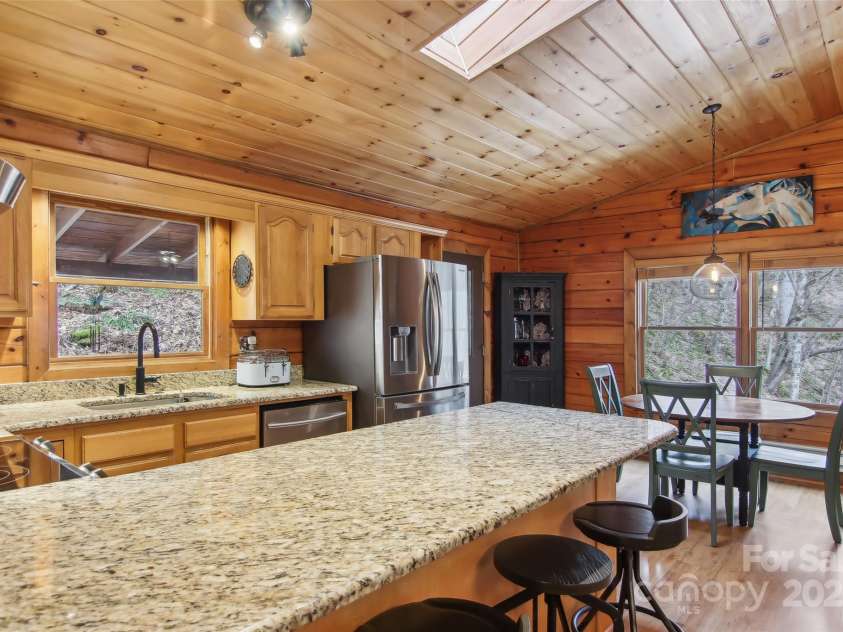 680 Creekside Drive, Maggie Valley, NC 28751.  MLS# CAR4232655, YatesRealty ID 20184. 