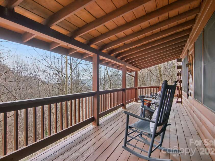 680 Creekside Drive, Maggie Valley, NC 28751.  MLS# CAR4232655, YatesRealty ID 20184. 