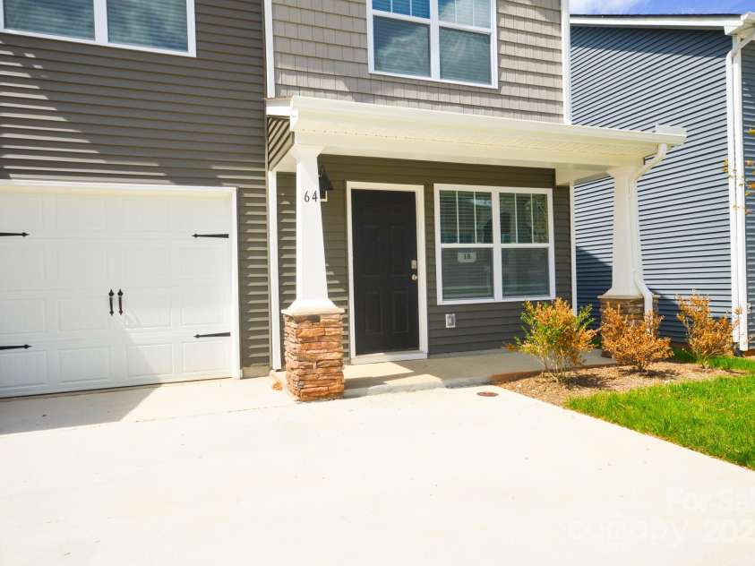 64 Cain Hollow Way, Asheville, NC 28806.  MLS# CAR4259281, YatesRealty ID 20185. 