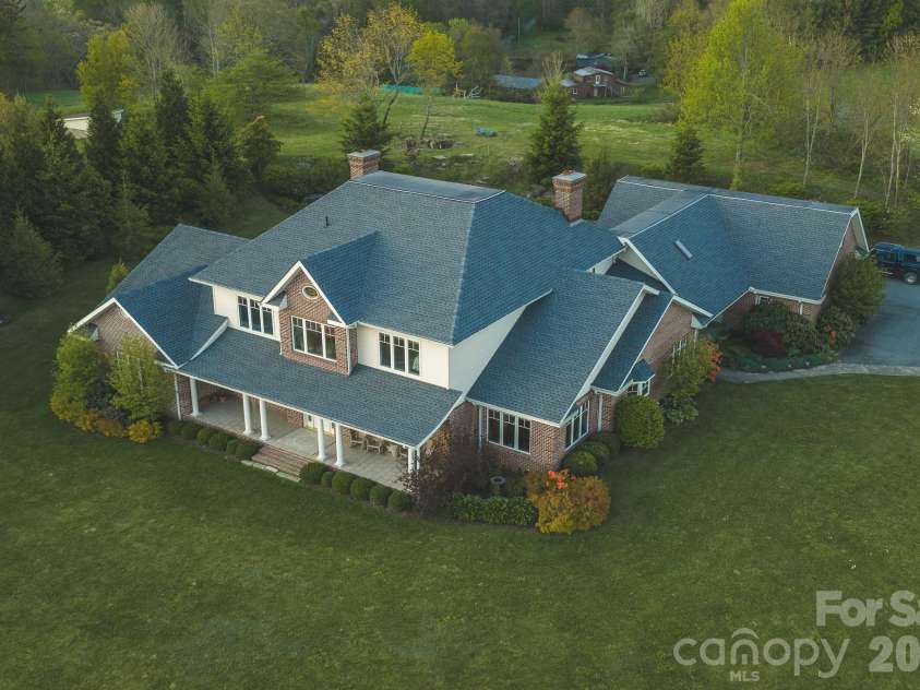 6985 Junaluska Road, Boone, NC 28607.  MLS# CAR4380137, YatesRealty ID 20185. 