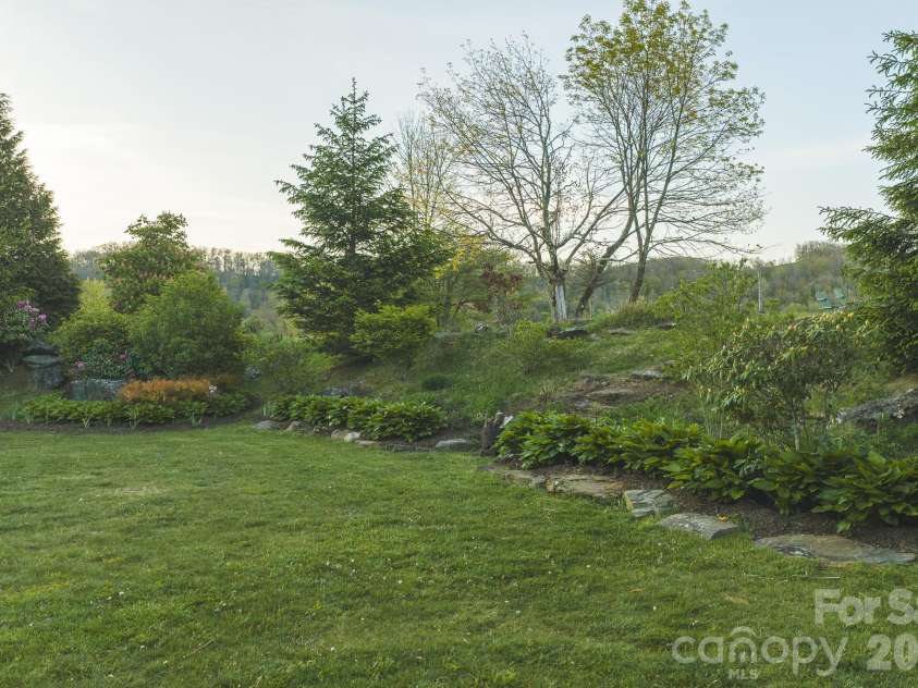6985 Junaluska Road, Boone, NC 28607.  MLS# CAR4380137, YatesRealty ID 20185. 