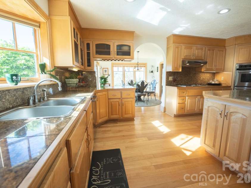 6985 Junaluska Road, Boone, NC 28607.  MLS# CAR4380137, YatesRealty ID 20185. 
