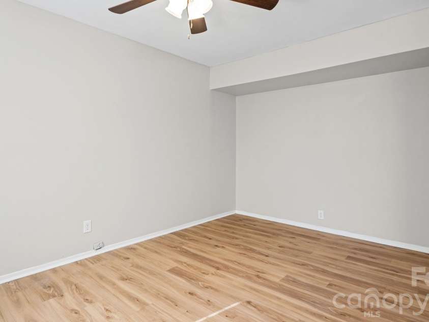 605 Park Terrace, Gastonia, NC 28054.  MLS# CAR4373381, YatesRealty ID 20186. 