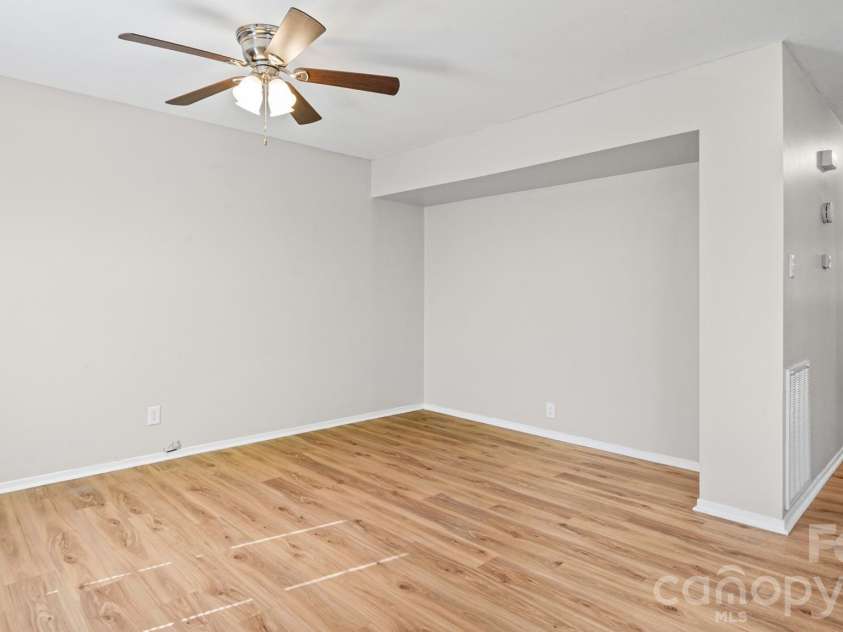 605 Park Terrace, Gastonia, NC 28054.  MLS# CAR4373381, YatesRealty ID 20186. 