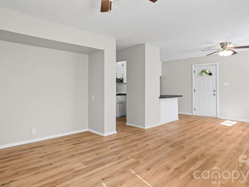 605 Park Terrace, Gastonia, NC 28054.  MLS# CAR4373381, YatesRealty ID 20186. 