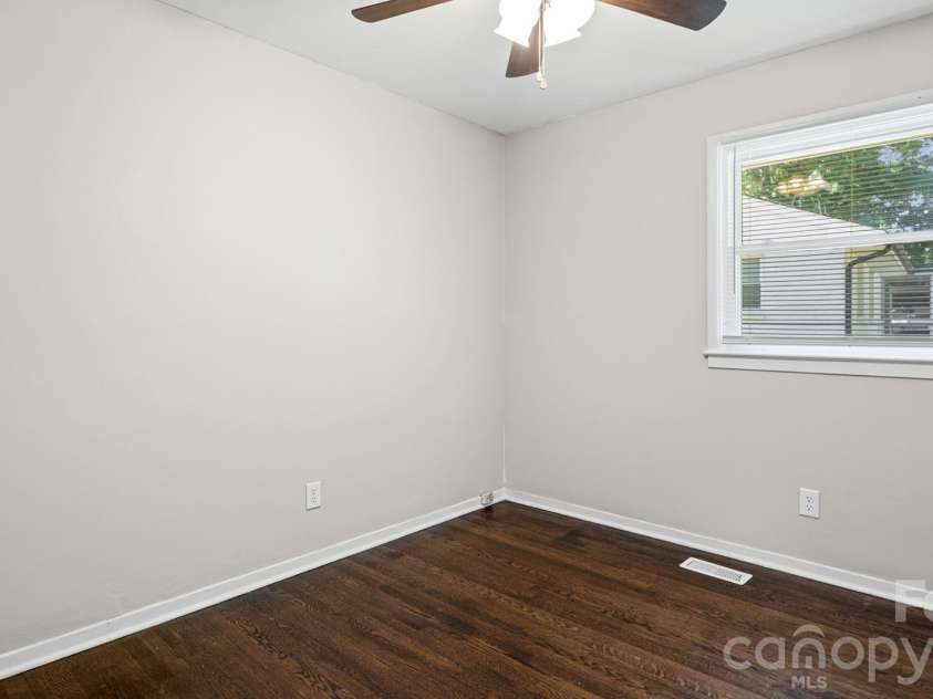 605 Park Terrace, Gastonia, NC 28054.  MLS# CAR4373381, YatesRealty ID 20186. 