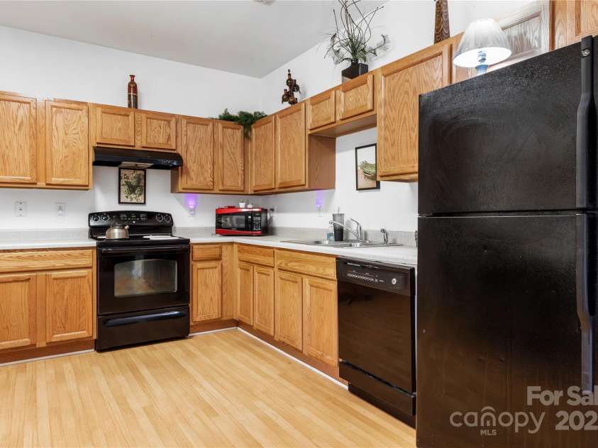 7138 Somerset Springs Drive, Charlotte, NC 28262.  MLS# CAR4267659, YatesRealty ID 20186. 