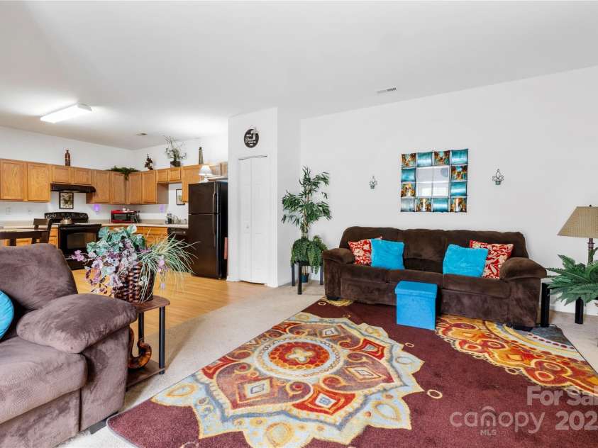 7138 Somerset Springs Drive, Charlotte, NC 28262.  MLS# CAR4267659, YatesRealty ID 20186. 