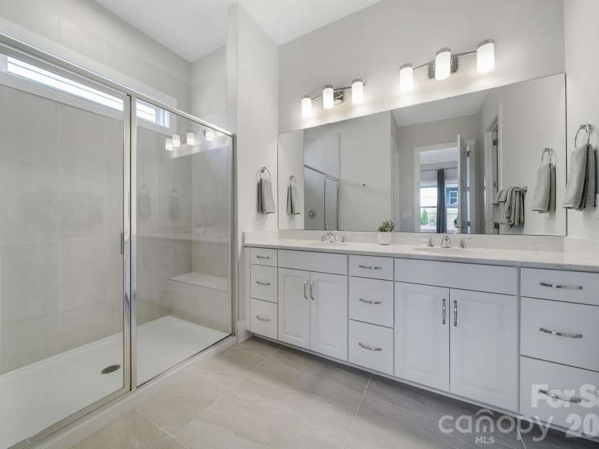8021 Brookbank Drive, Charlotte, NC 28269.  MLS# CAR4345223, YatesRealty ID 20188. 